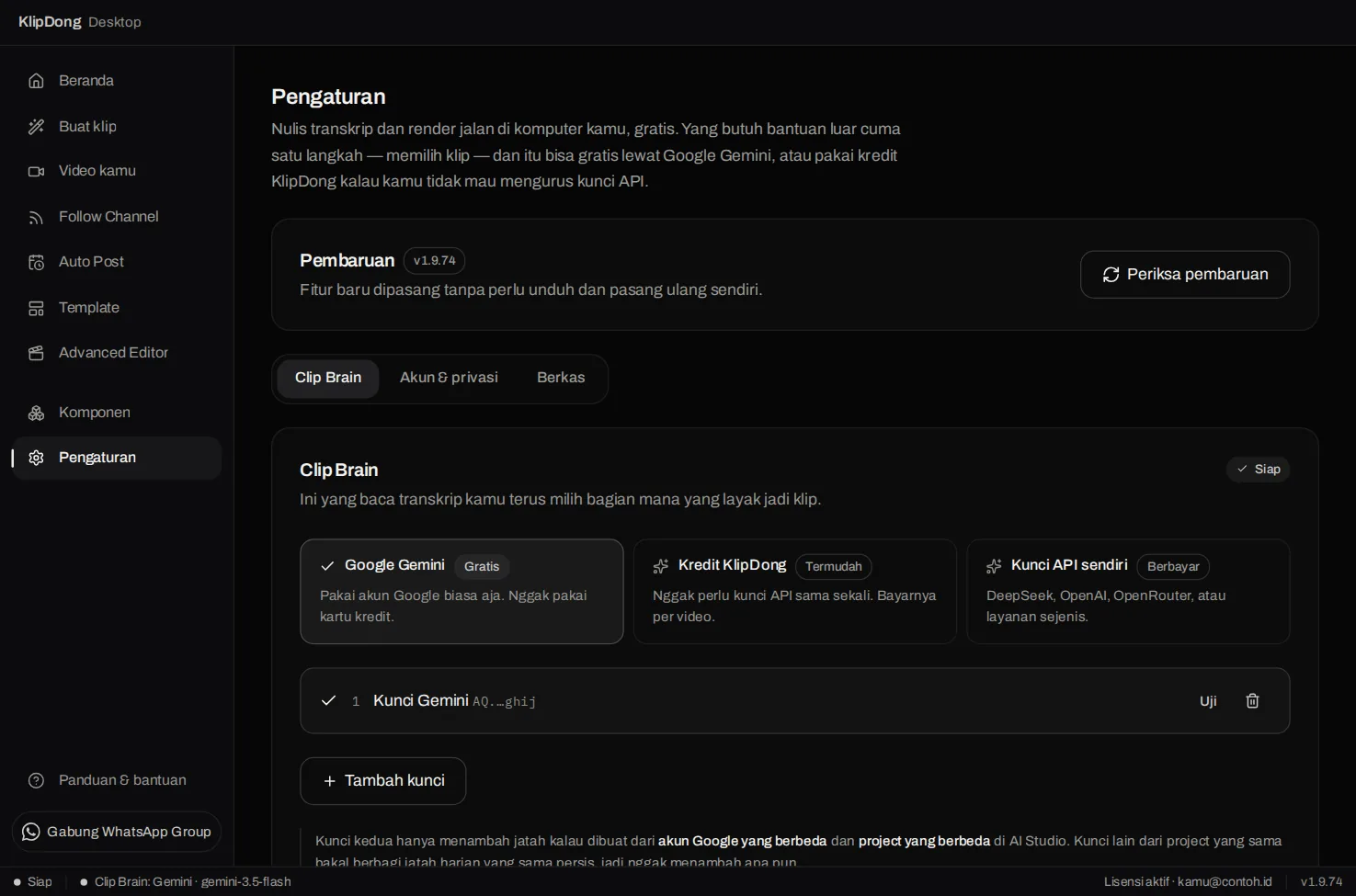 Pengaturan tab Clip Brain dengan Google Gemini terpilih, satu kunci tersimpan, dan tombol Tambah kunci